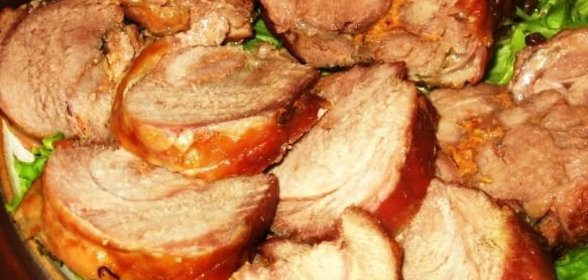 Рулеты из индейки с чесночной пастой