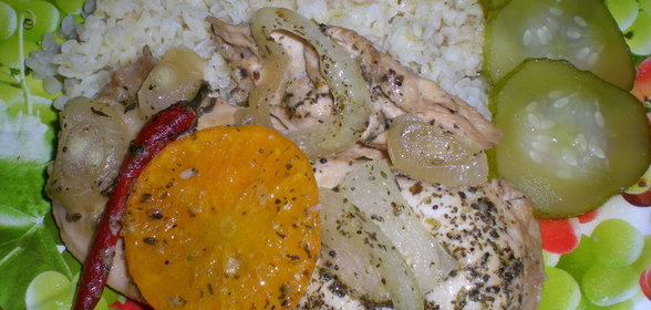 Запеченое куриное филе в маринаде из меда и соевого соуса