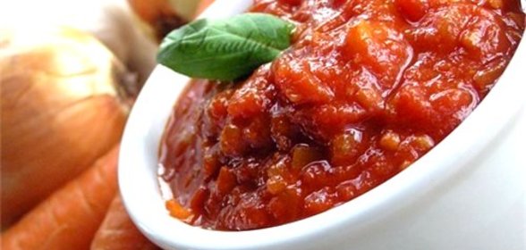 Аджика с яблоками на зиму