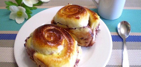 Булочки с вареньем