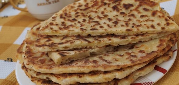 Сырные лепёшки на сковороде