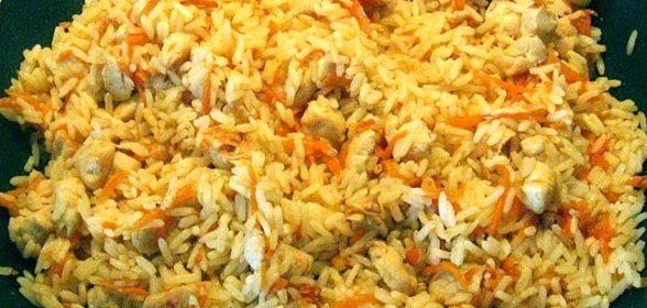 Золотистый плов с курицей