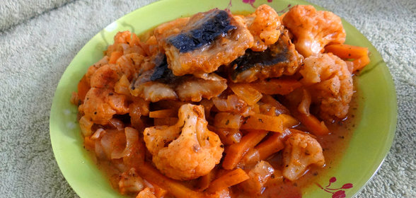 Скумбрия с овощным остро-сладким маринадом в мультиварке