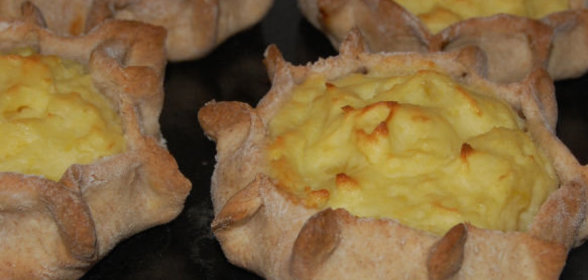 Свежие грибы в сметане