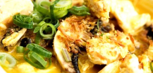 Куриные грудки с хлебно-сырным соусом чили