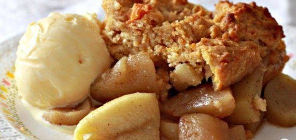 Яблочный коблер со сладким картофелем