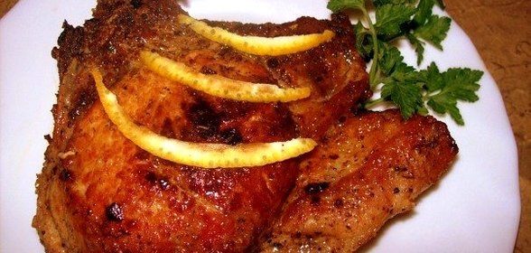 Свинина на кости в ароматном маринаде