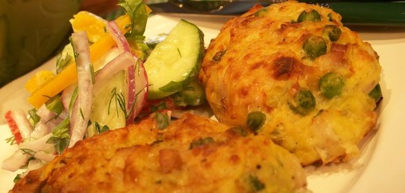 Рыбные котлеты с сыром и картофелем