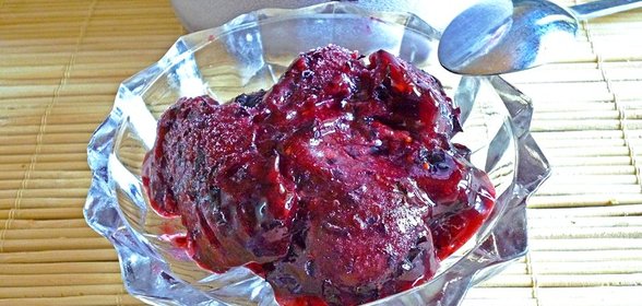 Протертая смородина с сахаром замороженная