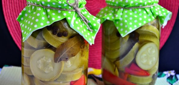 Кабачки маринованные на зиму по-болгарски