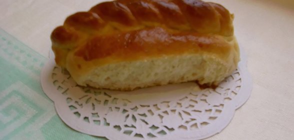 Мега-булочки или мини-пироги с вареньем из белой черешни и лимона