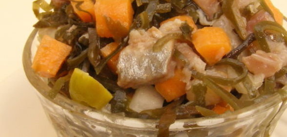 Салат из квашеной капусты
