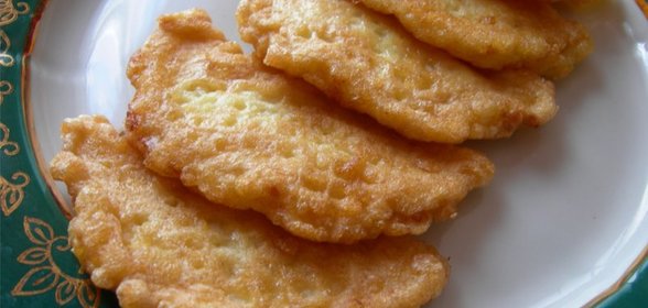 Вафельные мини-чебуречки с редькой