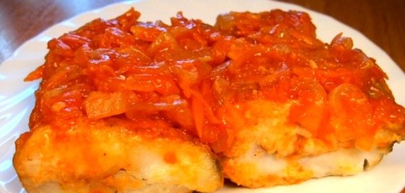 Рыба под маринадом из тушеных овощей