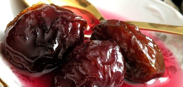 Сливовое варенье с косточками
