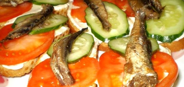 Бутерброды с консервированной рыбой