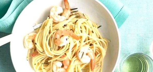 Паста с креветками и розмарином