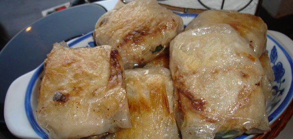 Цукини с наполнителем в рисовой бумаге