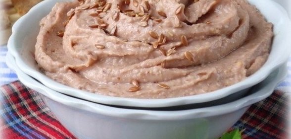 Салат с крабовыми палочками и сливочным маслом