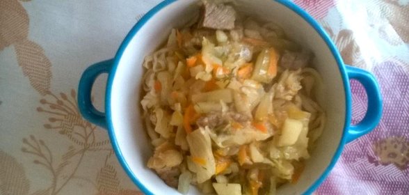 Домашняя лапша с подливой