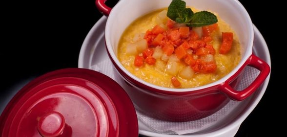 Каша пшенная с тыквой и яблоками