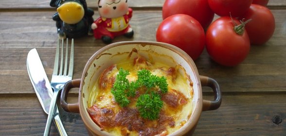 Грудка с помидорами и сыром