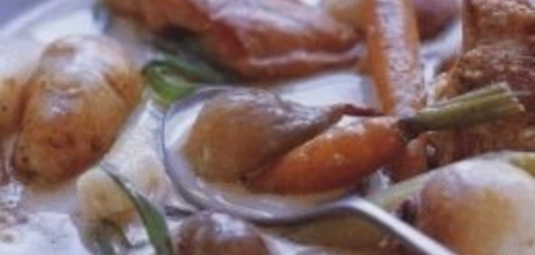 Консервированные огурцы в тыквенно-яблочном соку