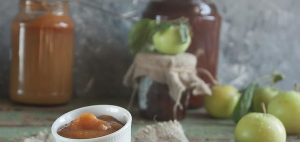 Яблочное пюре