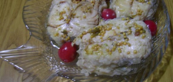 Рыба жареная во фруктово-ягодном маринаде