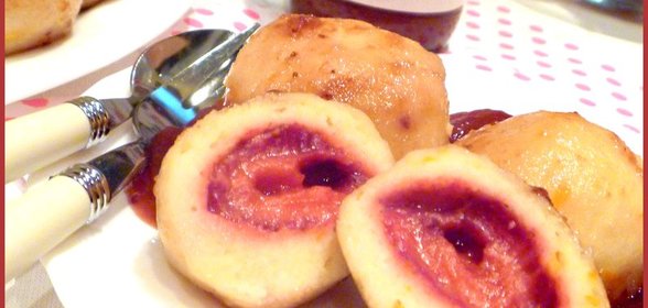 Творожные клецки с клубникой