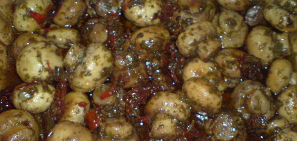 ANTIPASTI с шампиньонами и сушёными помидорами