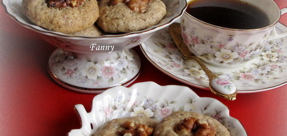 Кофейные пирожные из грецких орехов