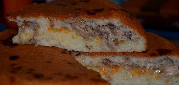Пирог с консервированной скумбрией