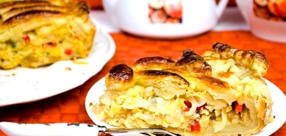 Пирог с квашеной капустой