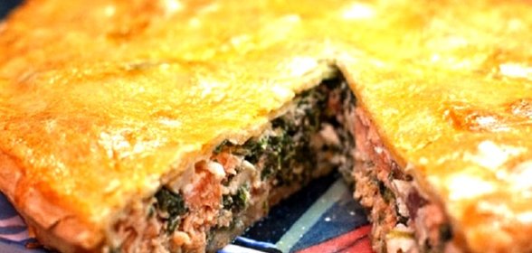 Пирог с копченым лососем