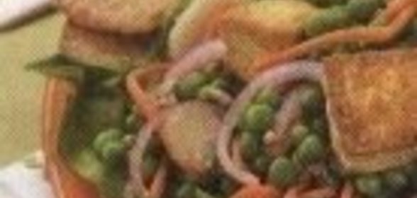 Салат из тофу, горошка и моркови