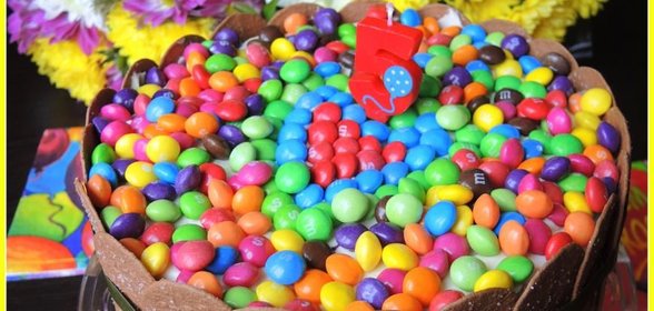 Торт M&M