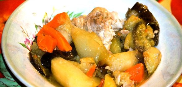 Курица в чугунке с картошкой