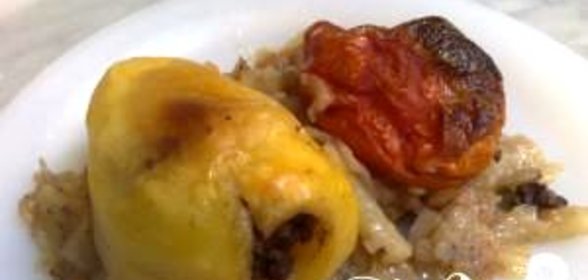 Фаршированные помидоры и картофель