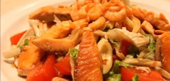 Салат из сырых овощей по-болгарски
