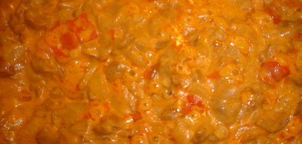 лесные грибы в подливе