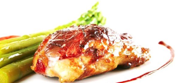 Курица на гриле в малиновом маринаде