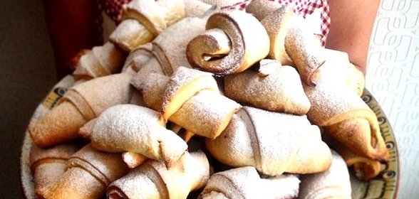 Рогалики с абрикосовым джемом