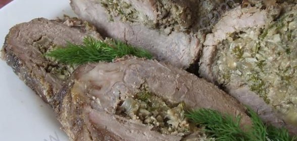 Фаршированный мясной рулет с шампиньонами