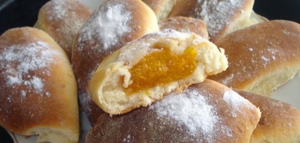 Сладкие пирожки с вареньем в духовке