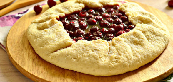 Галета с вишней и малиновым джемом