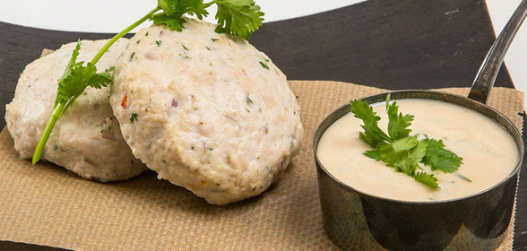 Сочные куриные котлеты с оригинальным соусом