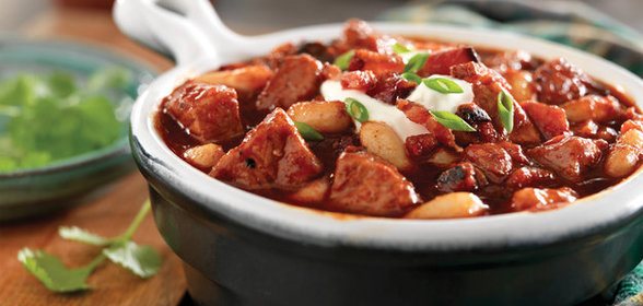 Фасоль со свининой и беконом