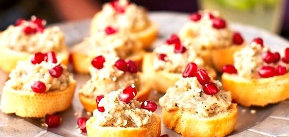 Канапе с паштетом