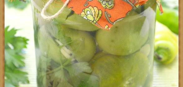 Острые зеленые помидоры на зиму